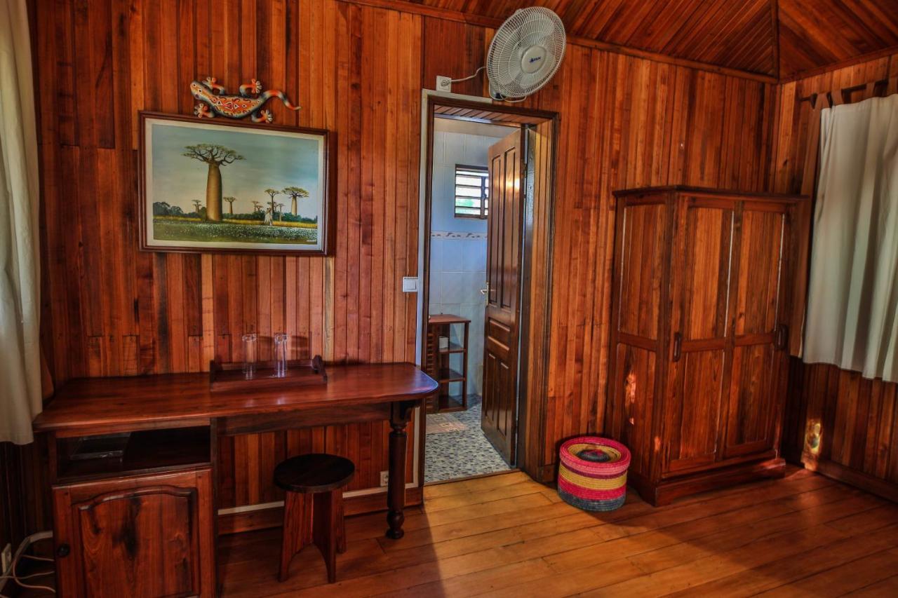Olympe De Bemaraha Hotell Bekopaka Exteriör bild