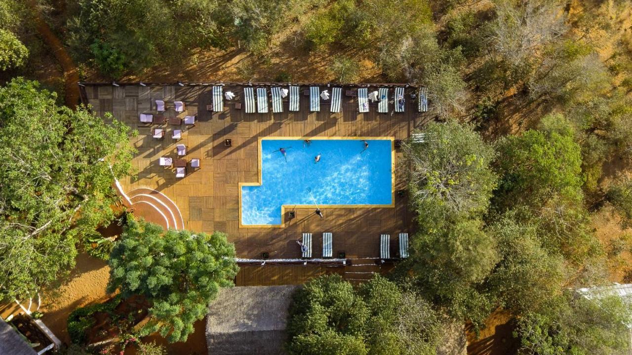 Olympe De Bemaraha Hotell Bekopaka Exteriör bild
