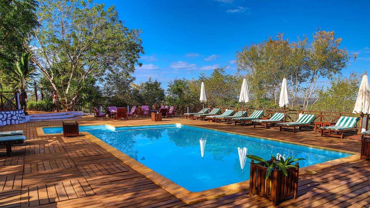 Olympe De Bemaraha Hotell Bekopaka Exteriör bild