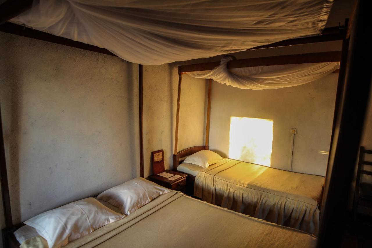 Olympe De Bemaraha Hotell Bekopaka Exteriör bild