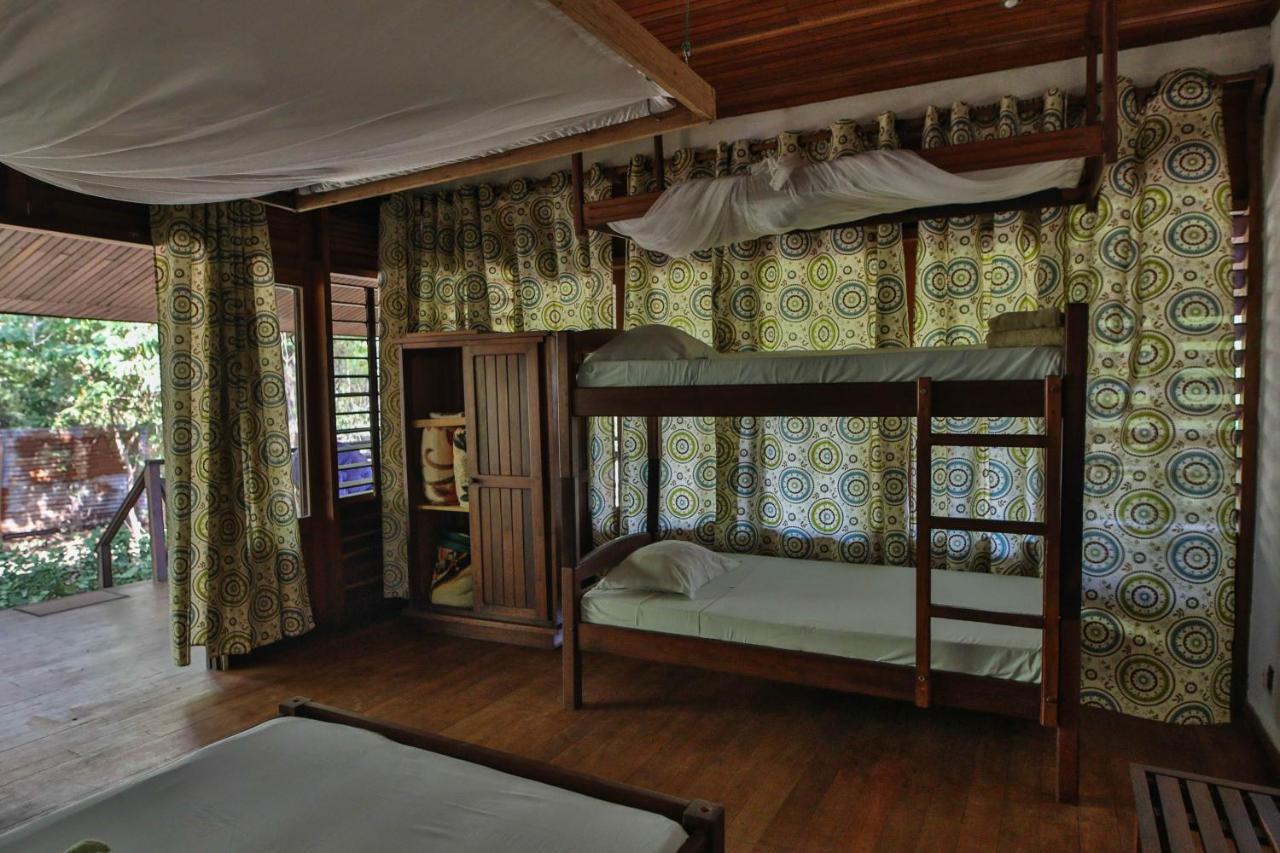 Olympe De Bemaraha Hotell Bekopaka Exteriör bild