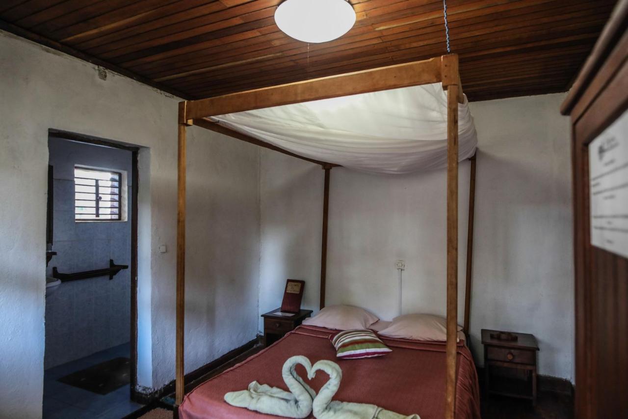 Olympe De Bemaraha Hotell Bekopaka Exteriör bild