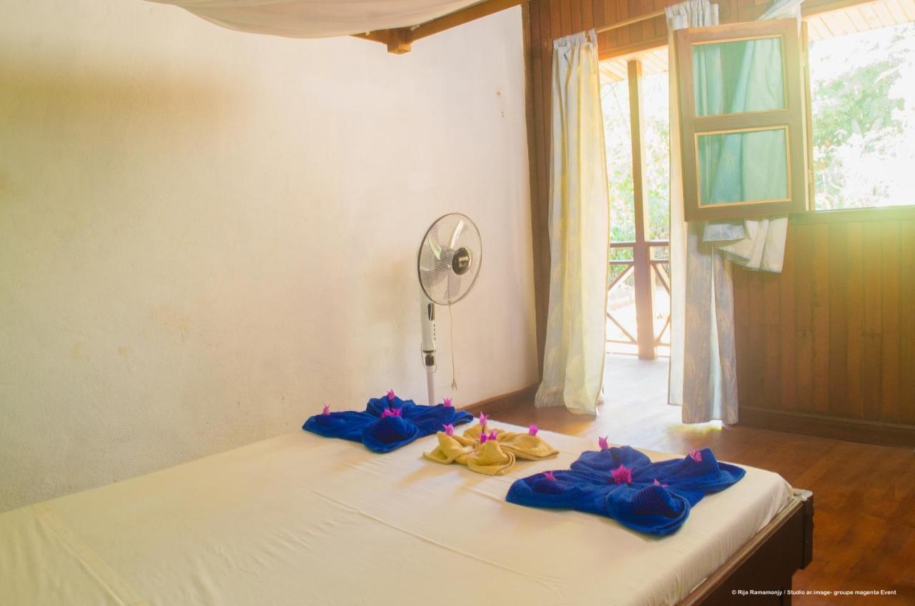 Olympe De Bemaraha Hotell Bekopaka Exteriör bild